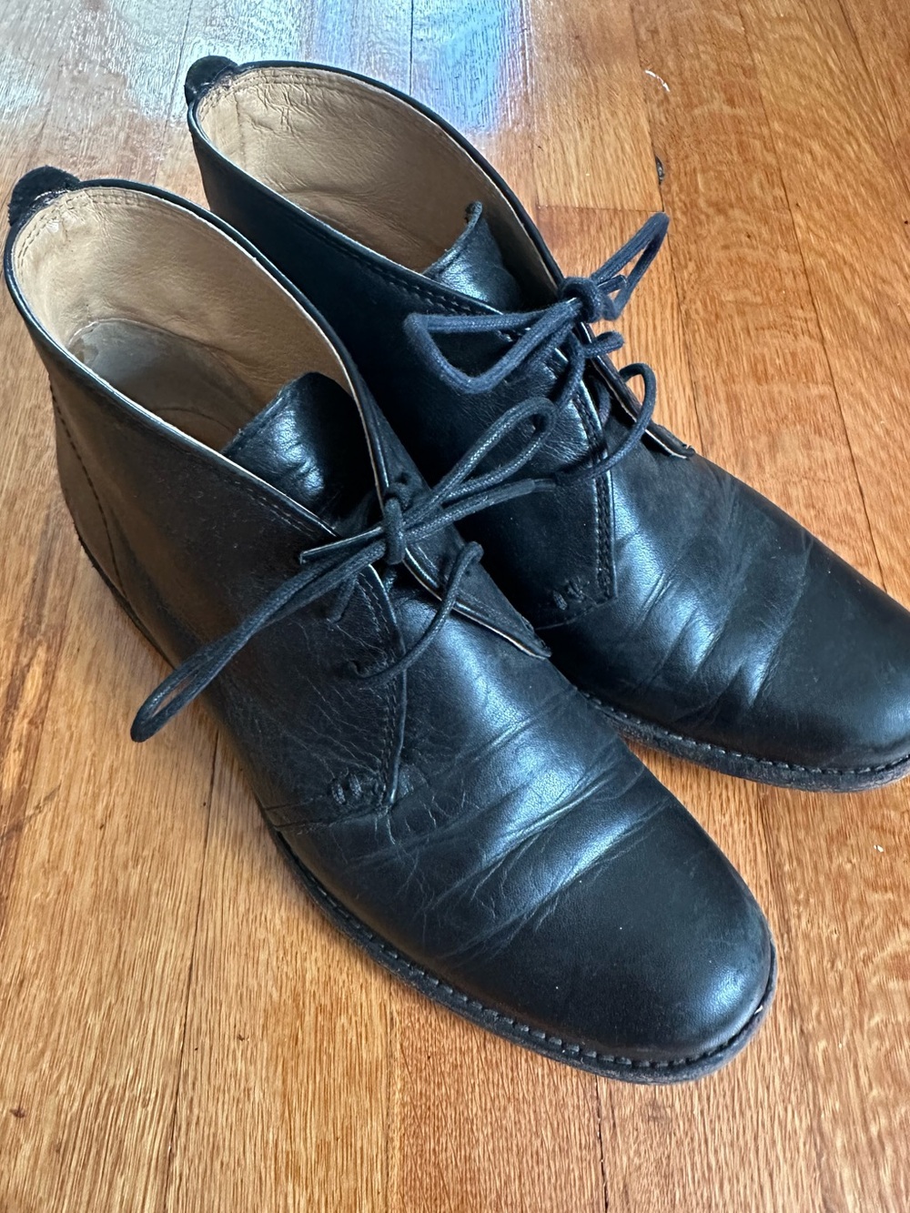 Vintage Frye Black leather ankle boots, Size 8